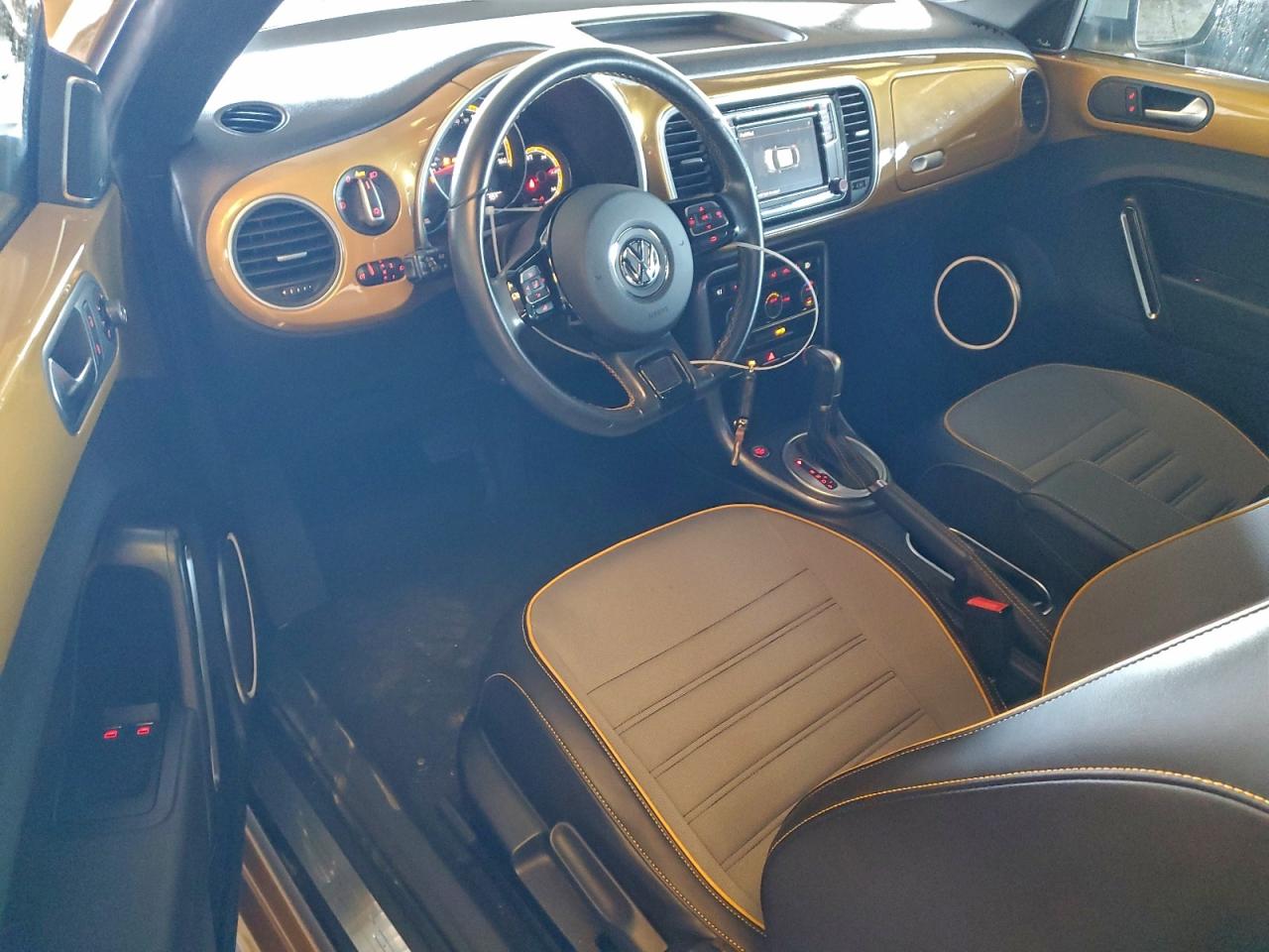 VOLKSWAGEN BEETLE DUNE