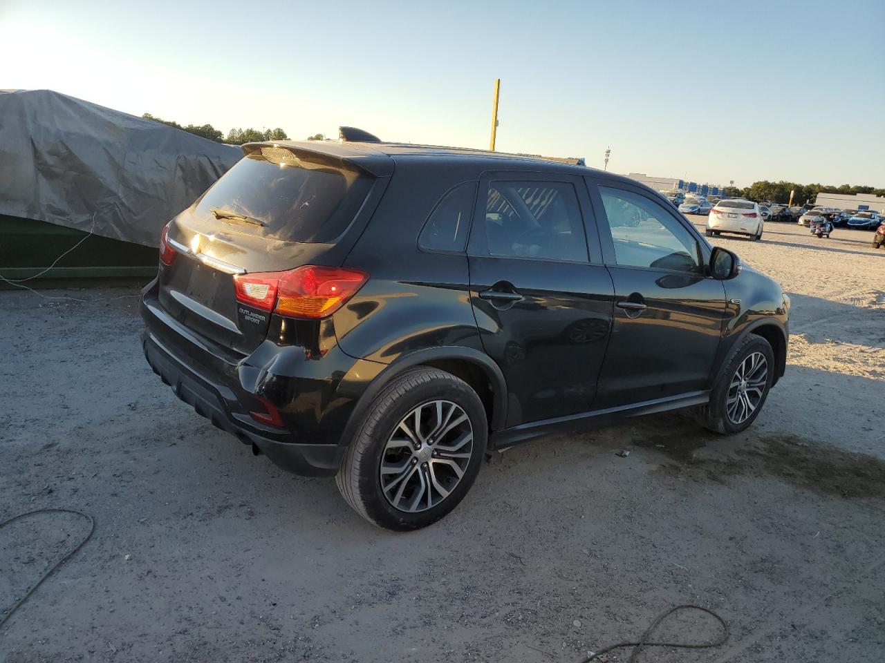 MITSUBISHI OUTLANDER ES