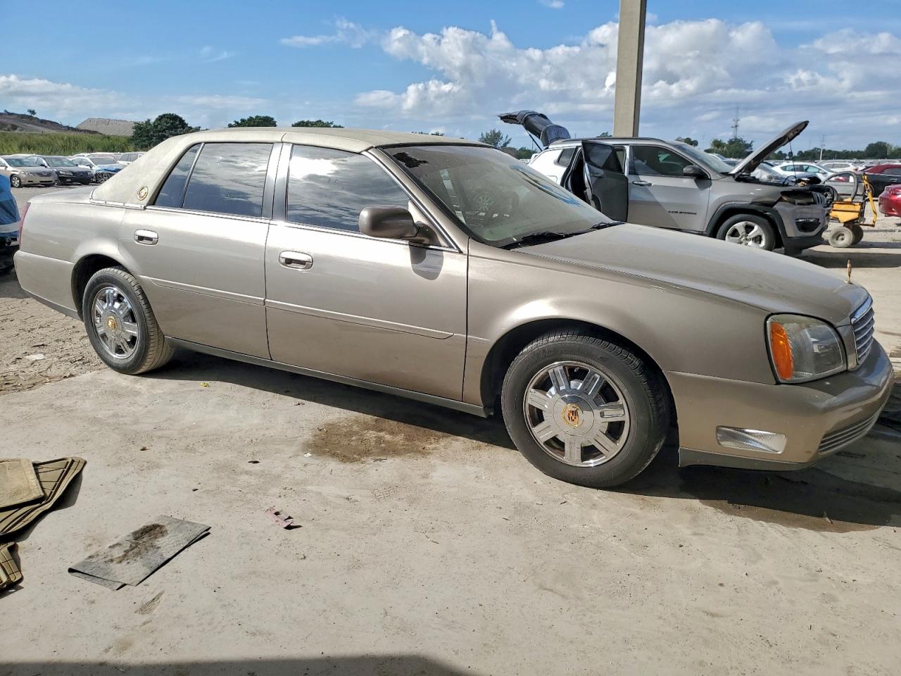Lot #3315925100 2003 CADILLAC DEVILLE