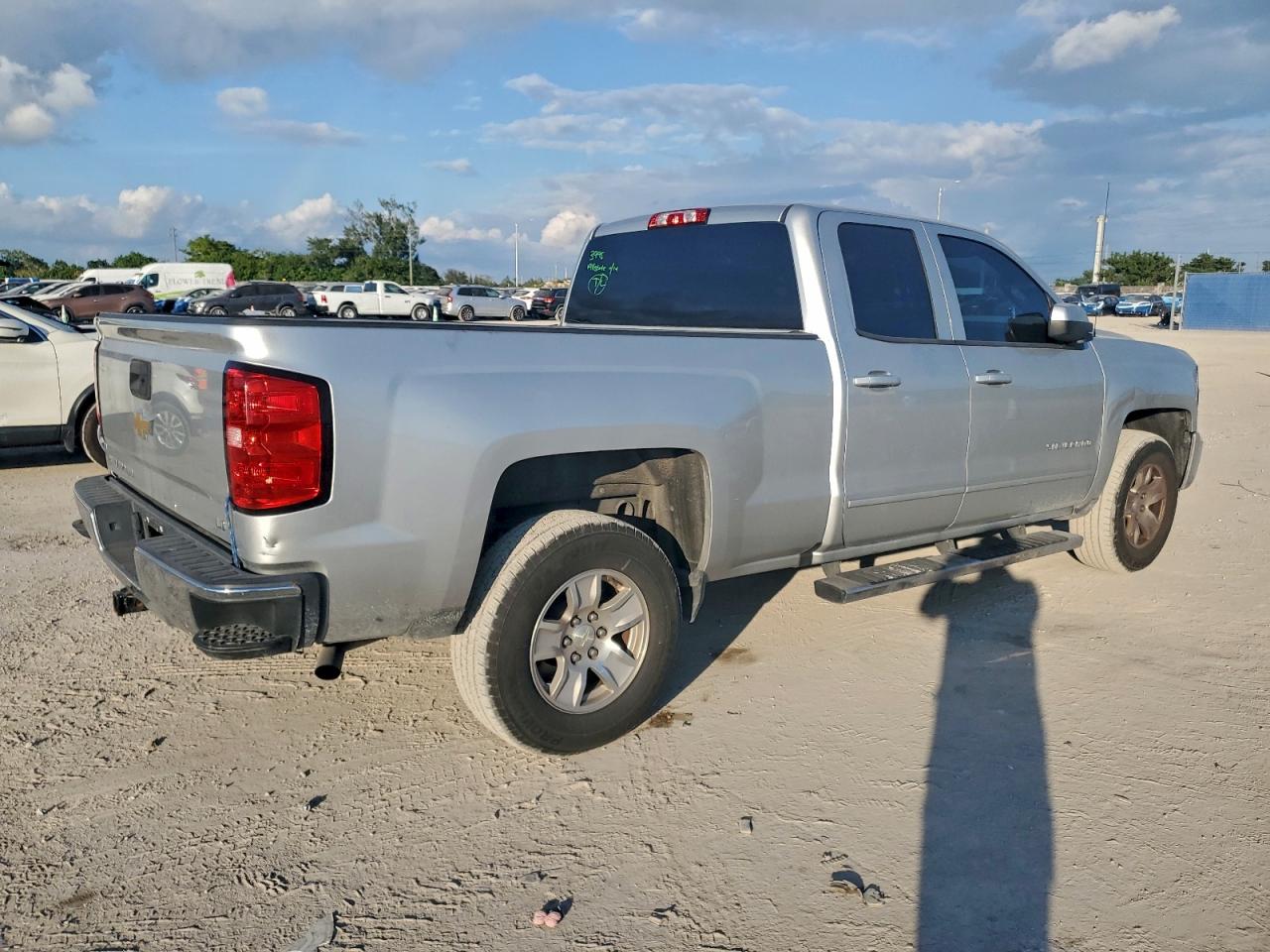 CHEVROLET SILVERADO C1500 LT