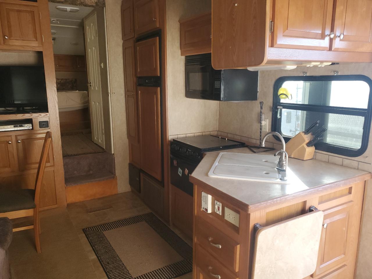 Lot #3287629061 2005 COLO TRAVEL TRA