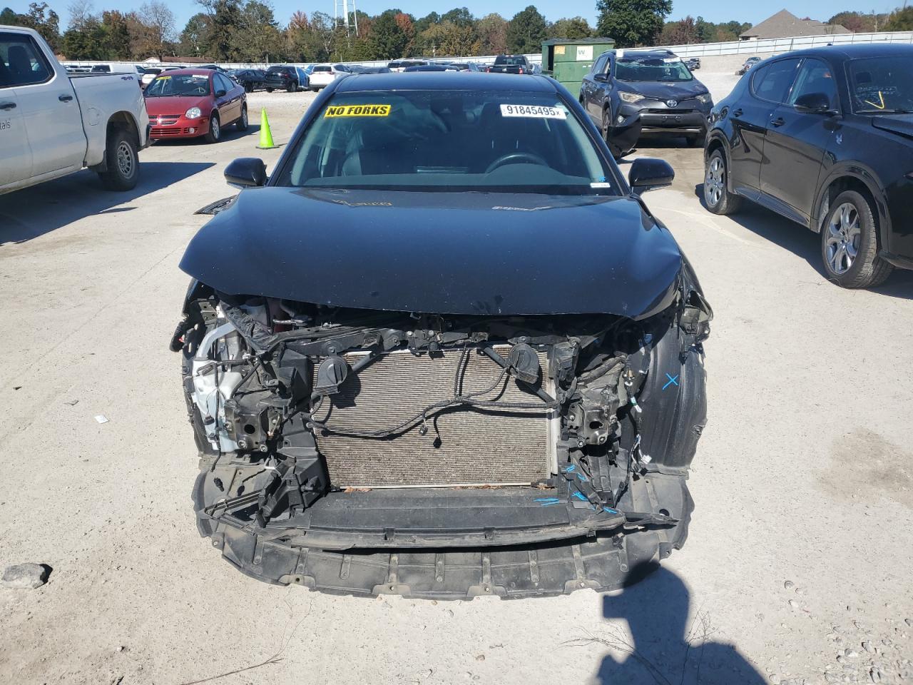 TOYOTA CAMRY SE NIGHT SHADE