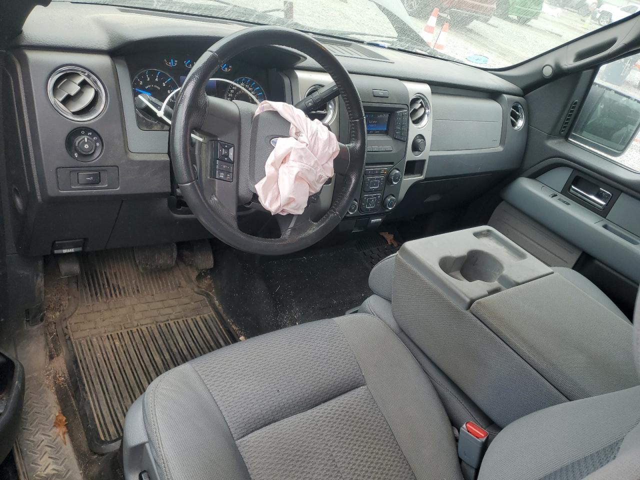 FORD F-150 SUPER CAB