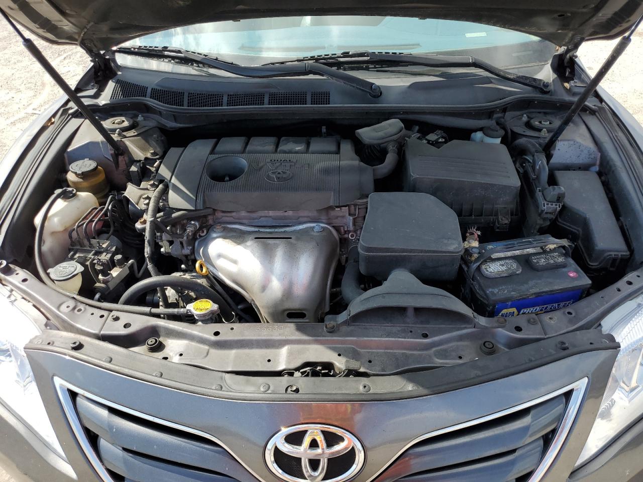 TOYOTA CAMRY BASE