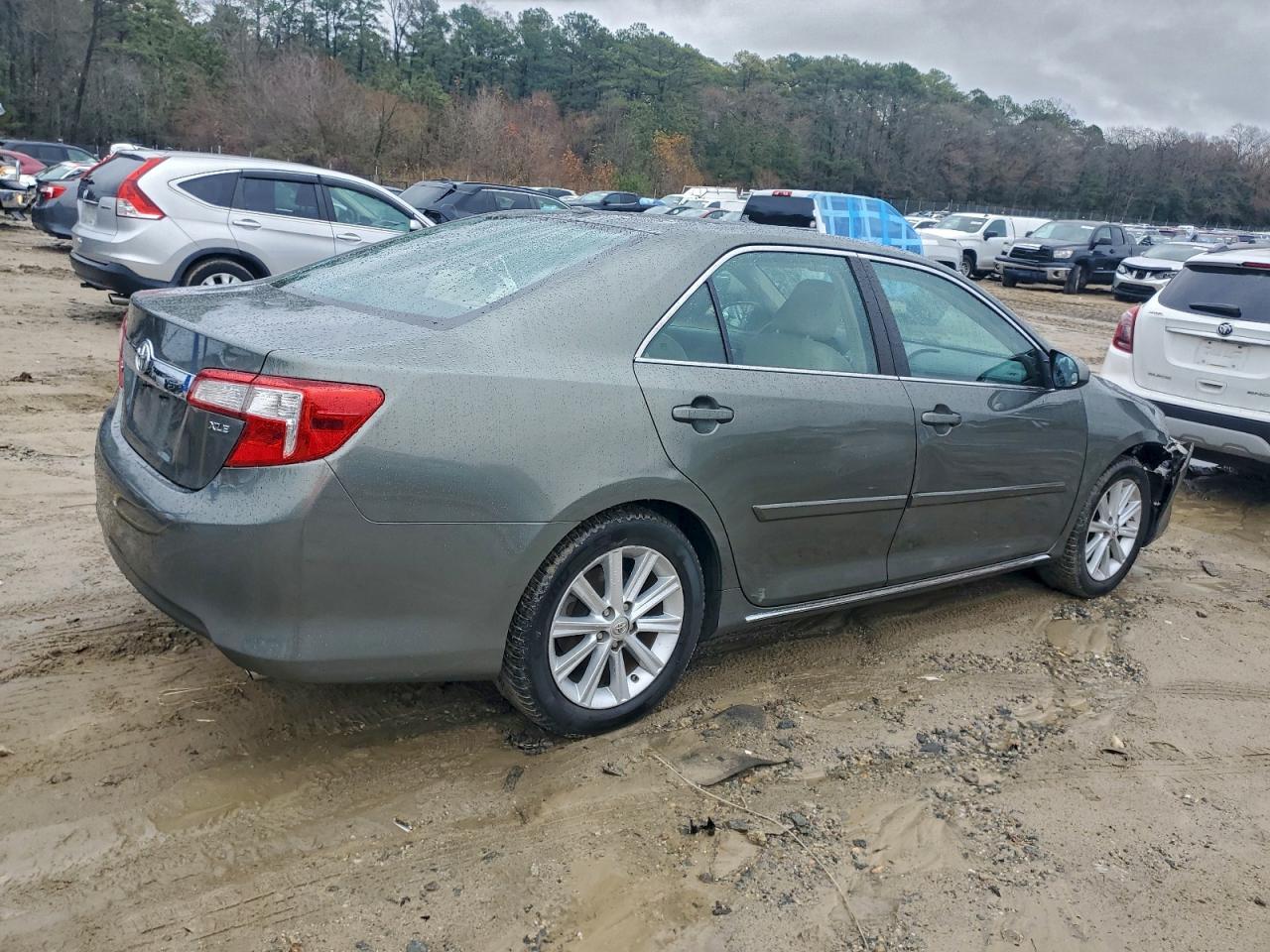 TOYOTA CAMRY L