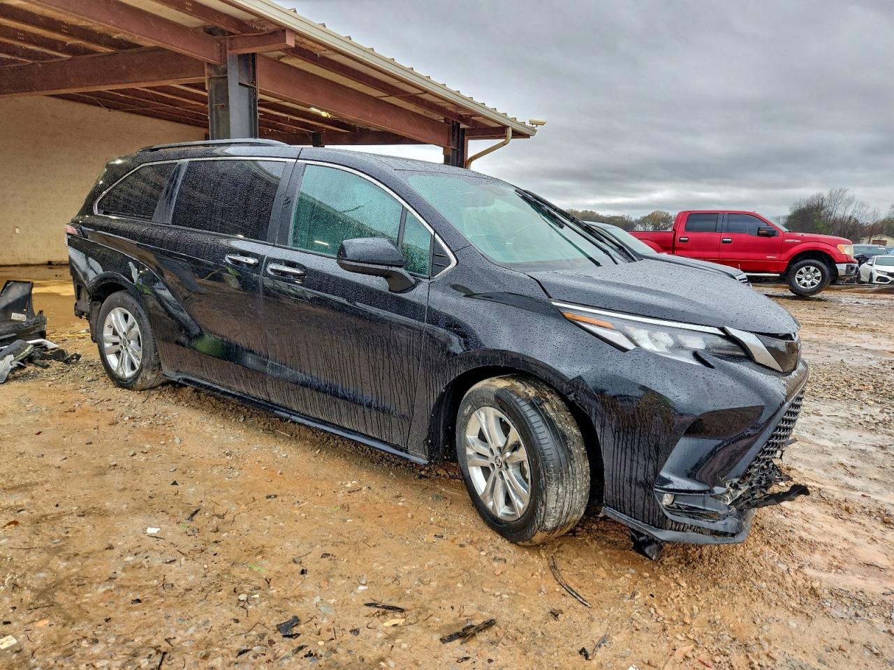 TOYOTA SIENNA XSE