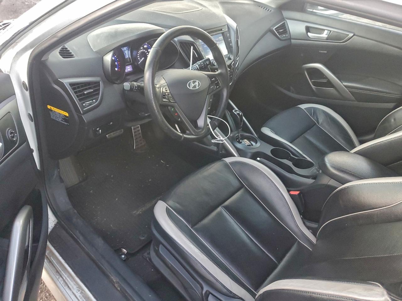 HYUNDAI VELOSTER TURBO