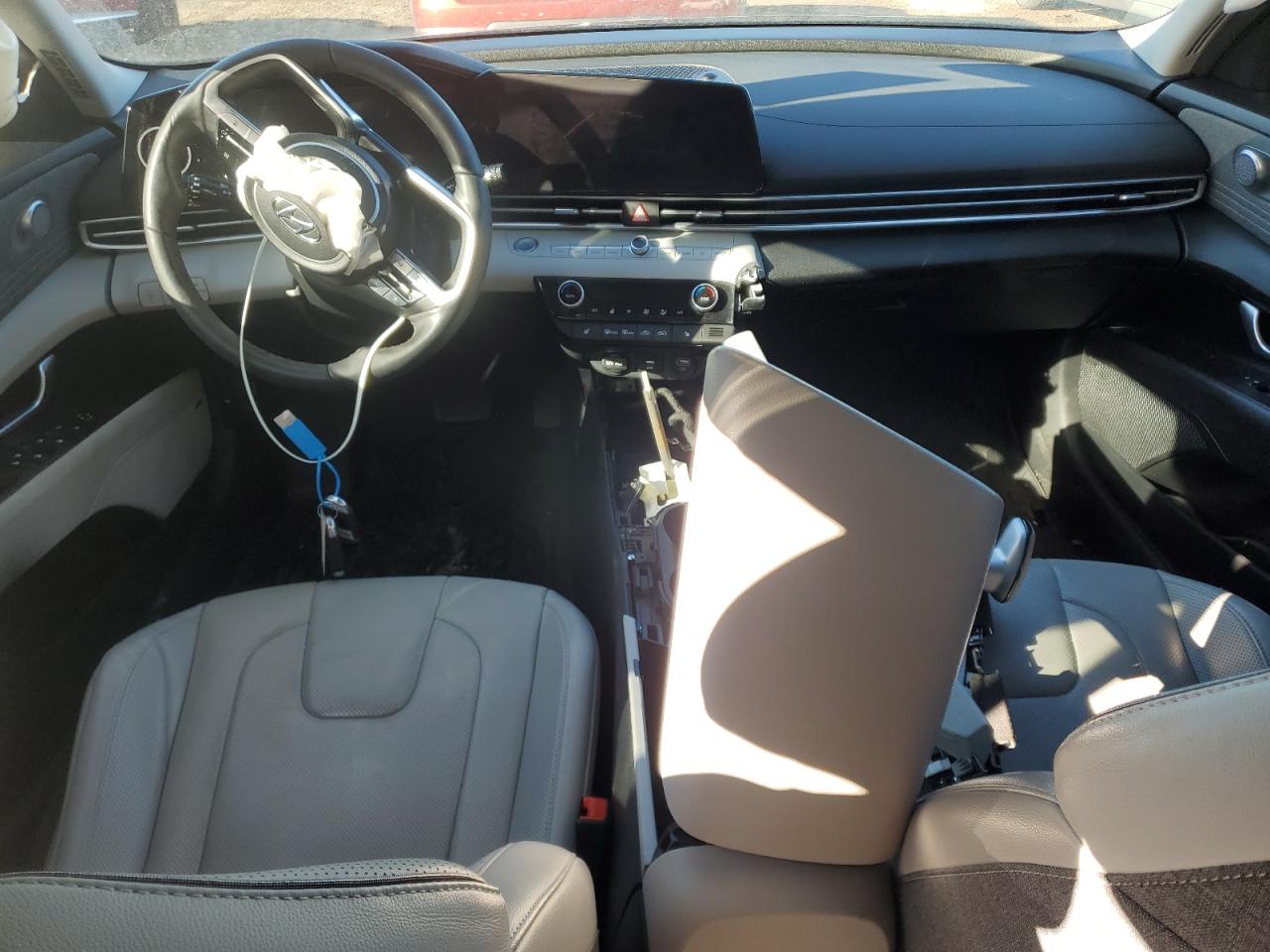 HYUNDAI ELANTRA LIMITED