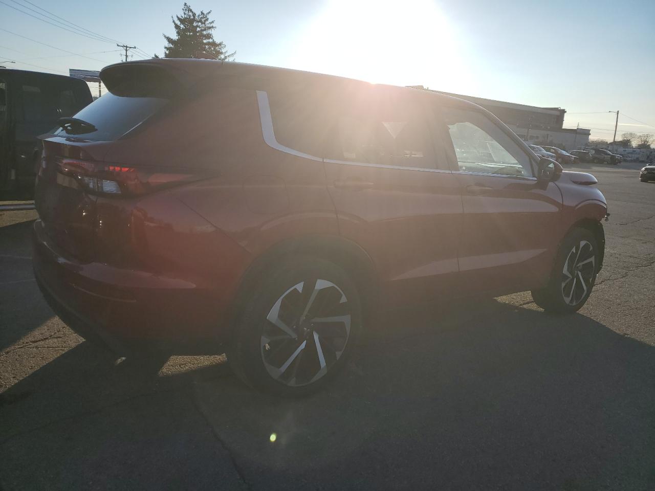 MITSUBISHI OUTLANDER ES