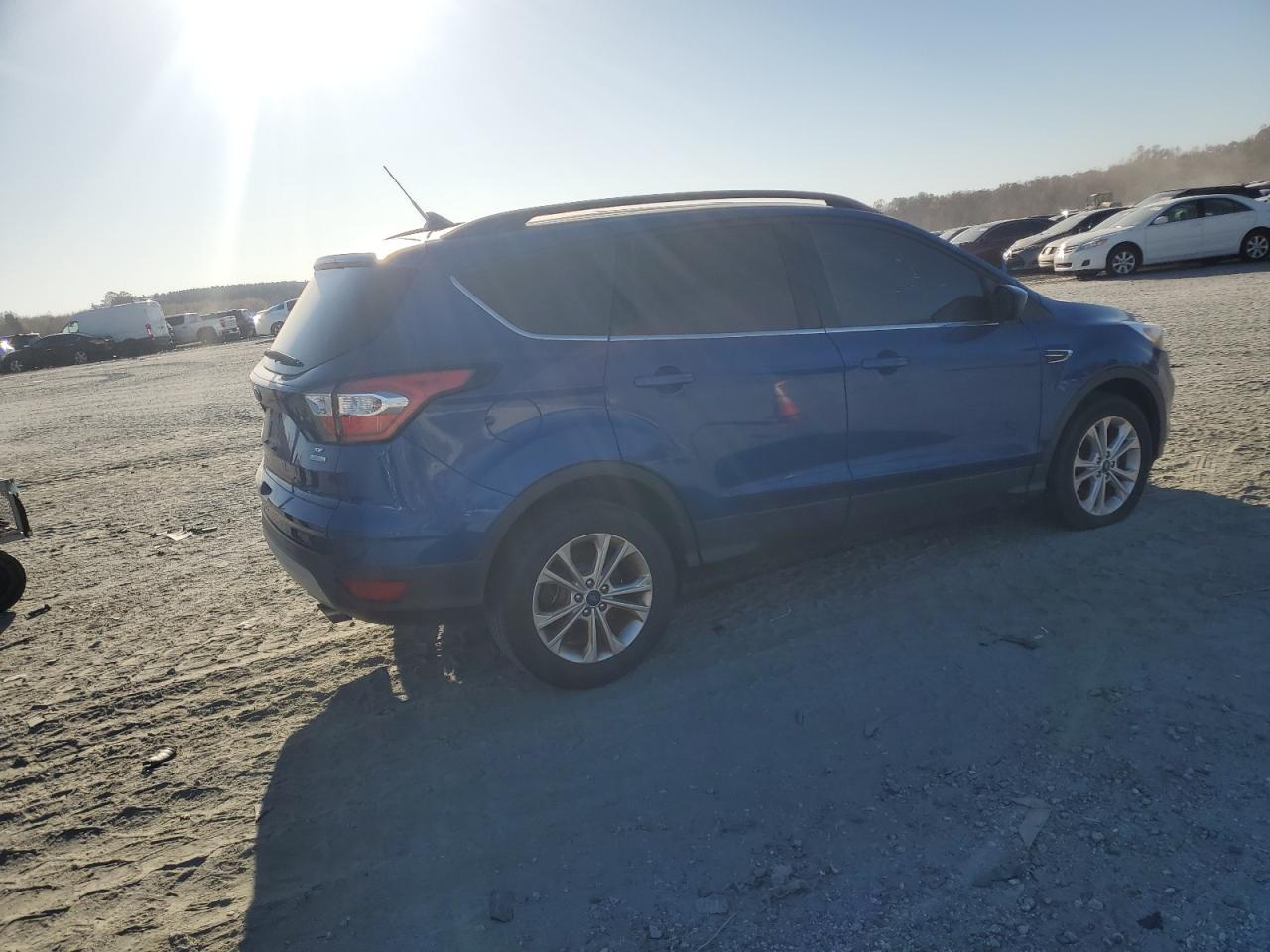 FORD ESCAPE SE