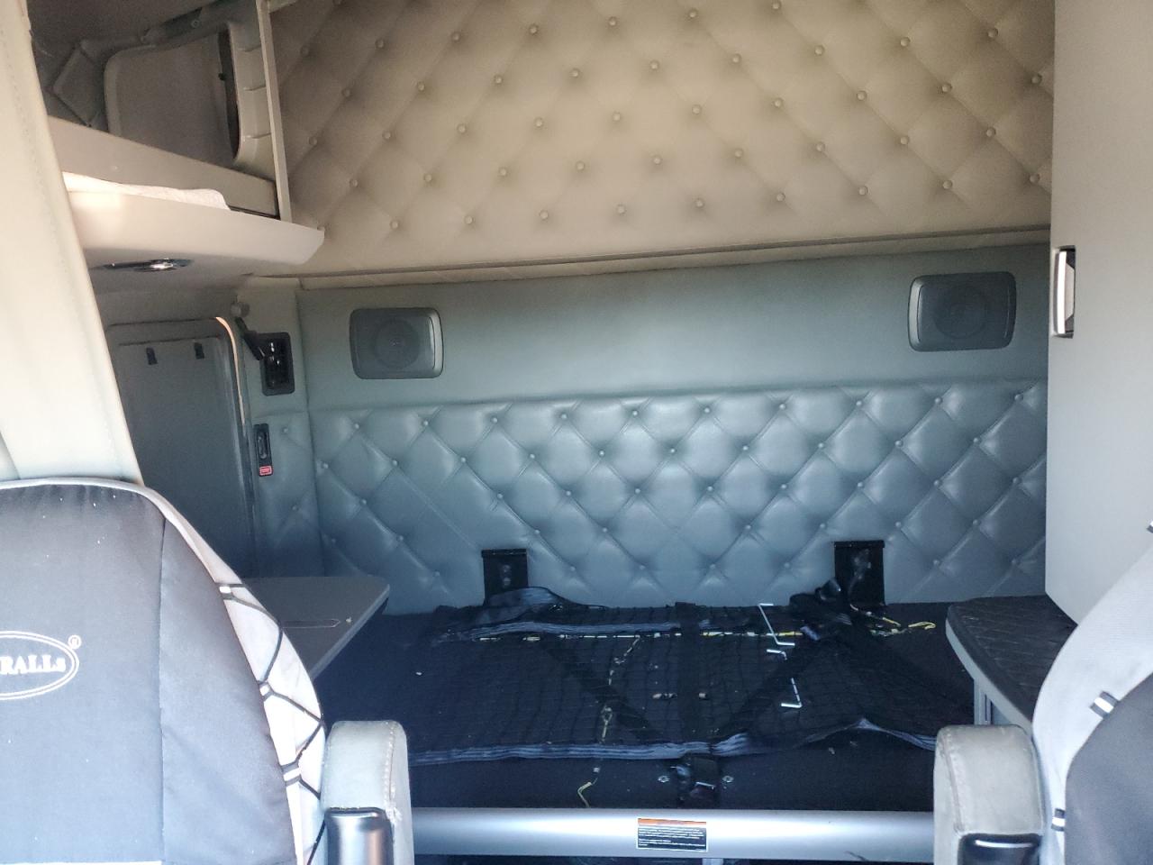 Lot #3292368273 2020 KENWORTH T680