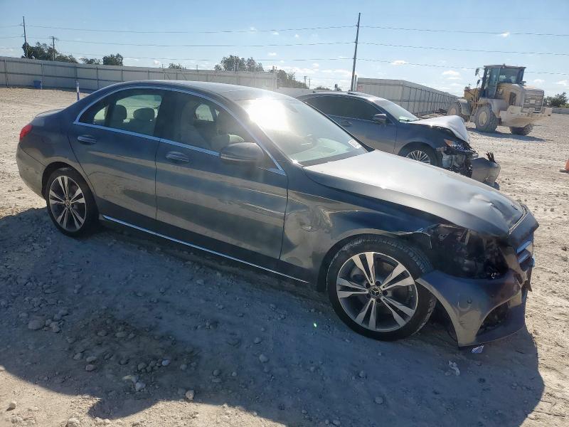 2017 MERCEDES-BENZ C 300 WDDWF4JB7HR303080