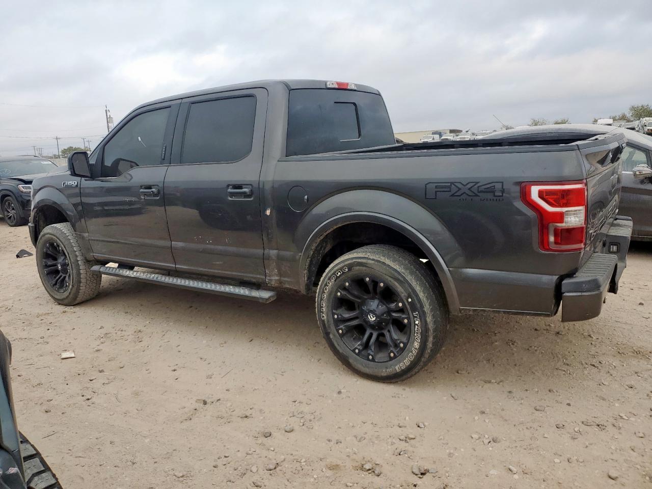 FORD F-150 SUPERCREW