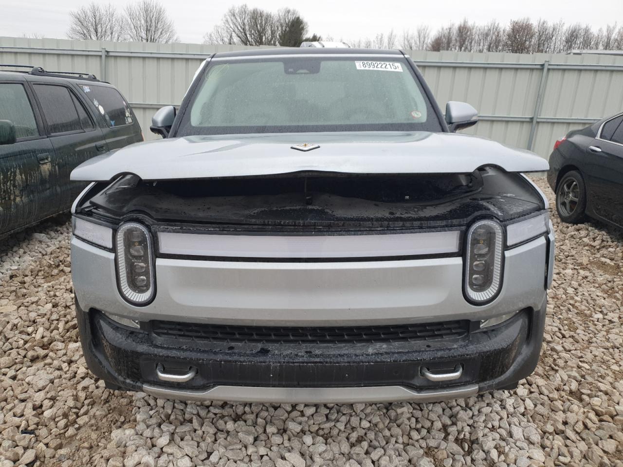 RIVIAN R1S ADVENTURE