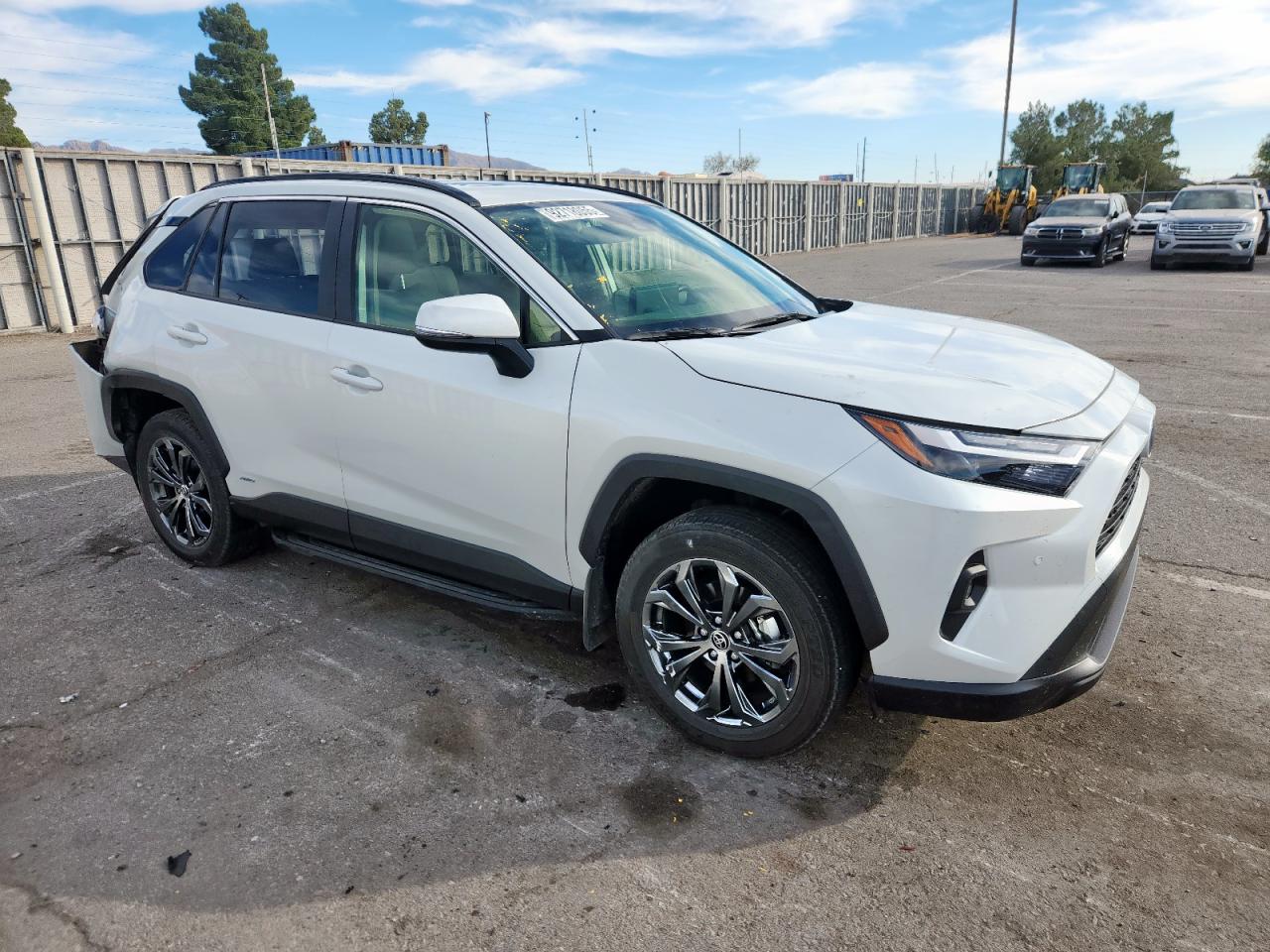 TOYOTA RAV4 XLE PREMIUM