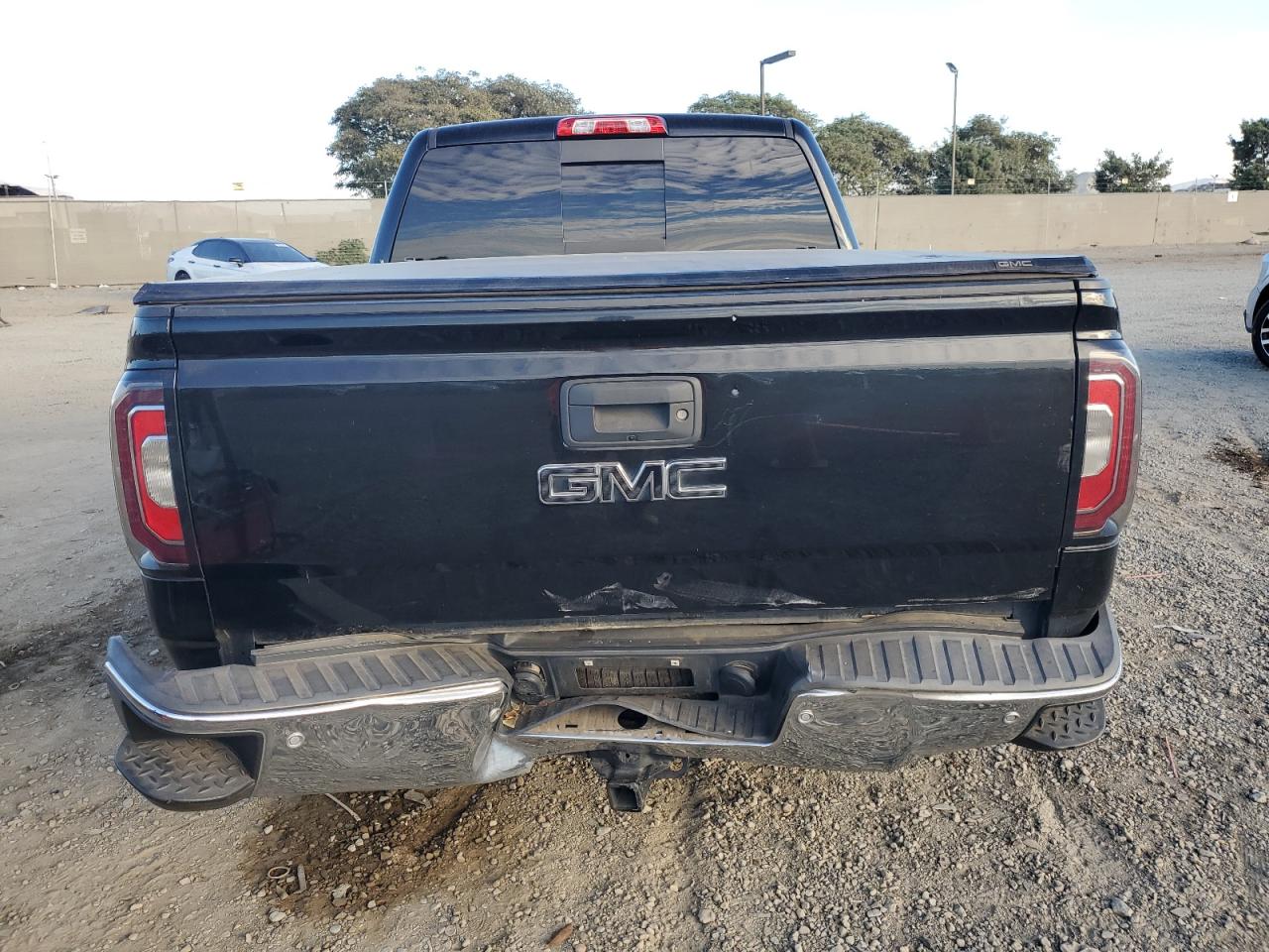 Lot #3311491235 2018 GMC SIERRA C15
