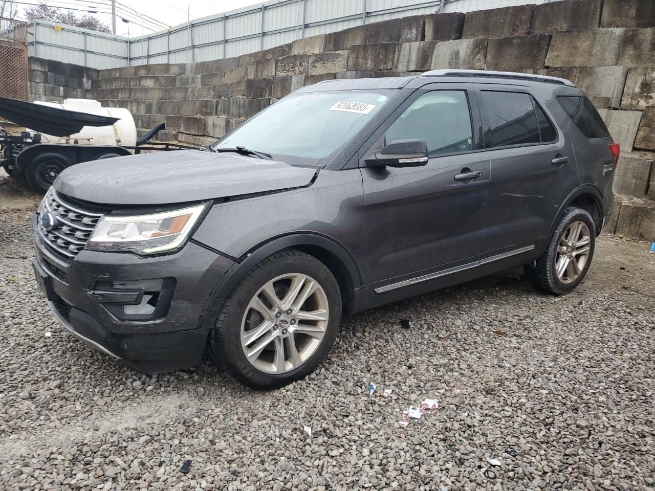 FORD EXPLORER XLT