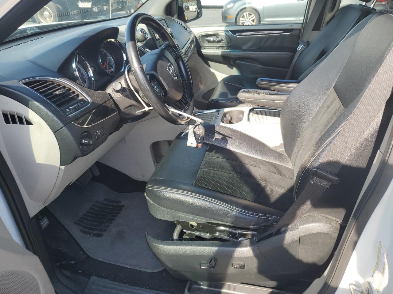 DODGE GRAND CARAVAN SXT