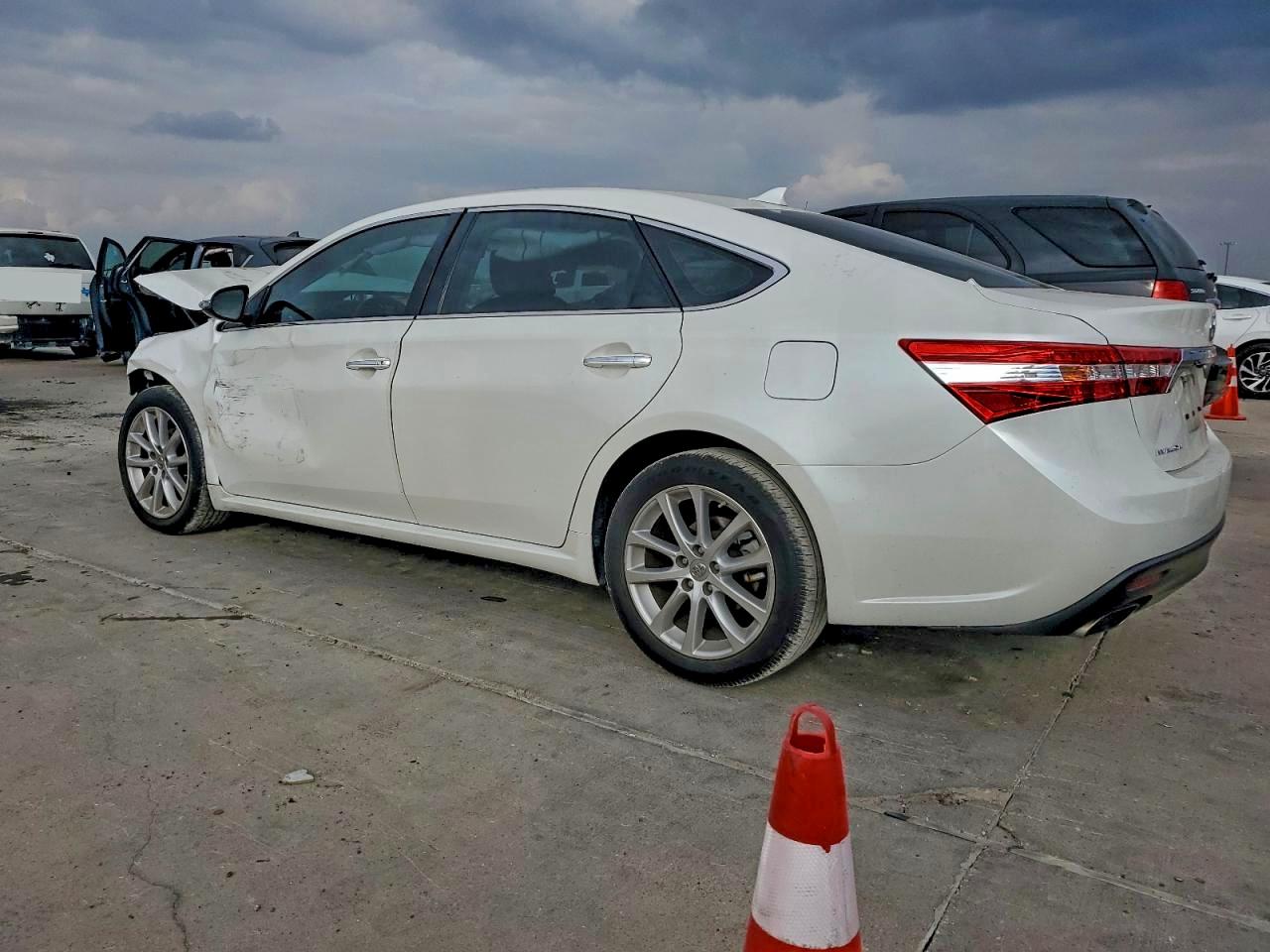 TOYOTA AVALON BASE