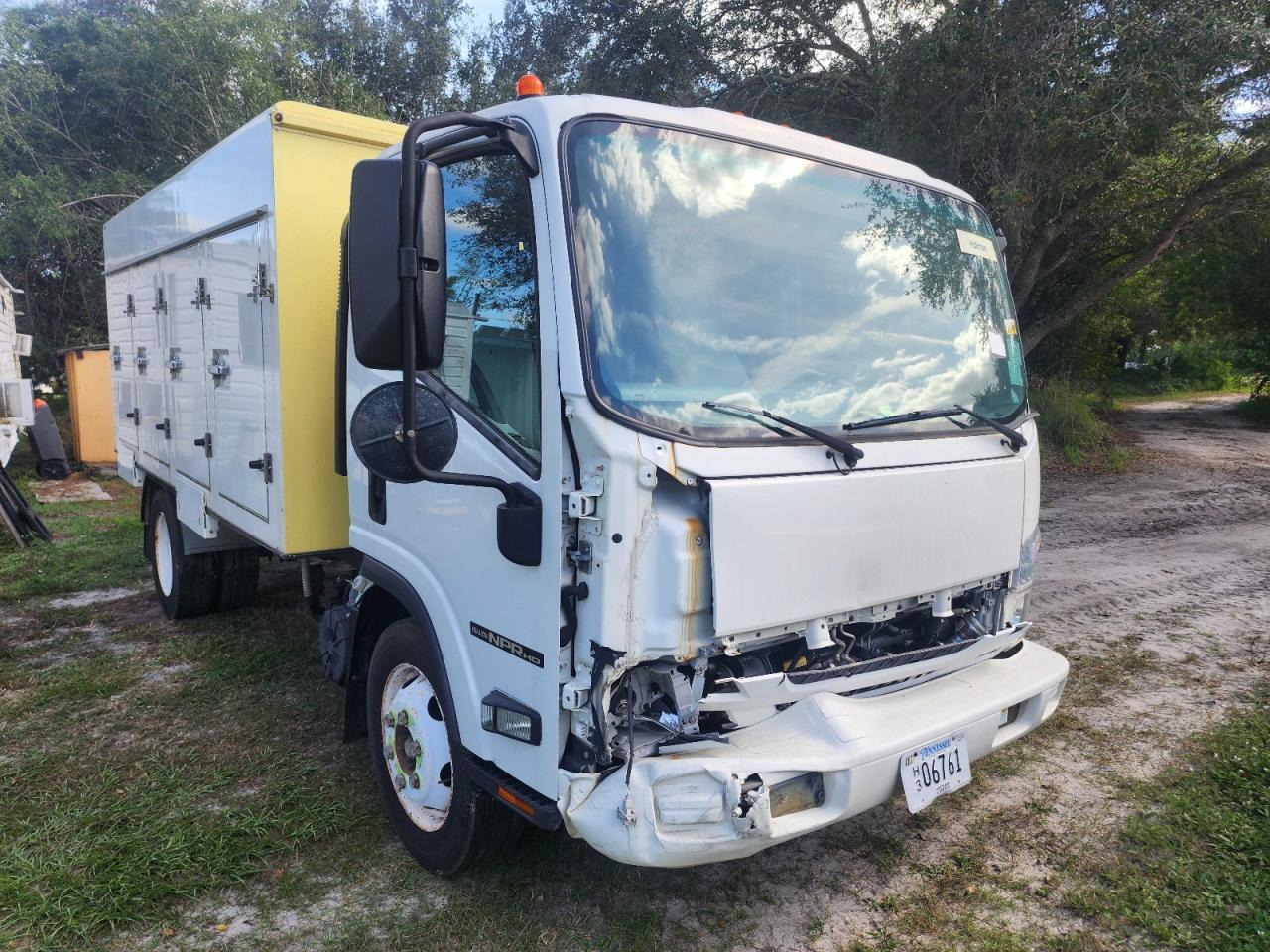 Lot #3287640051 2017 ISUZU NPR HD