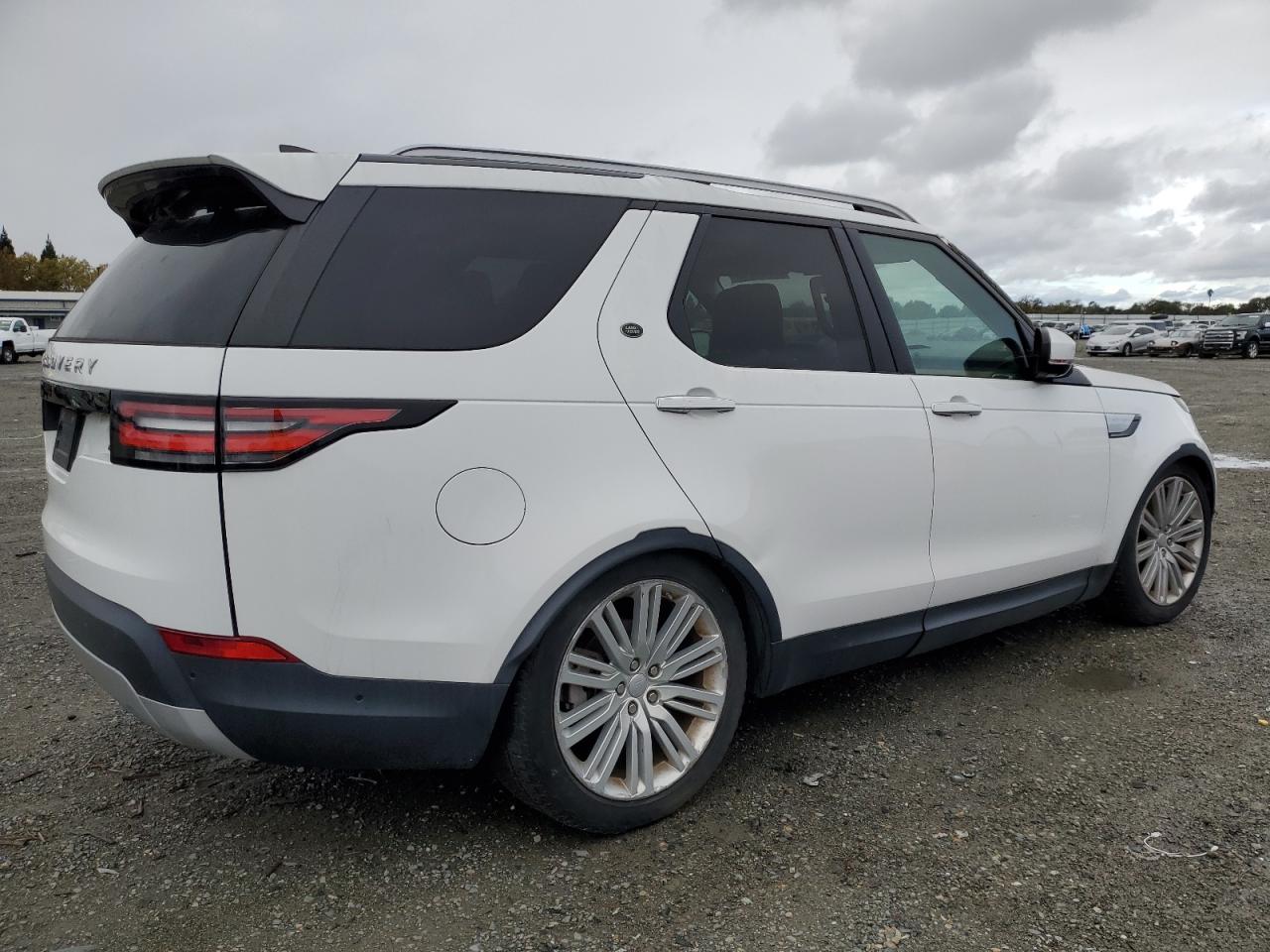 LAND ROVER DISCOVERY HSE LUXURY