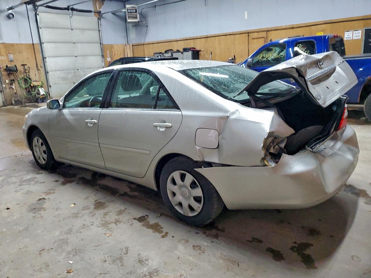 Lot #3301833345 2004 TOYOTA CAMRY LE