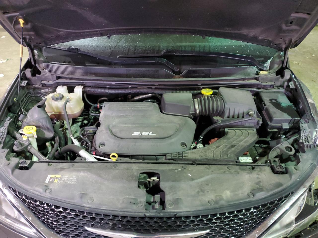 CHRYSLER PACIFICA TOURING L