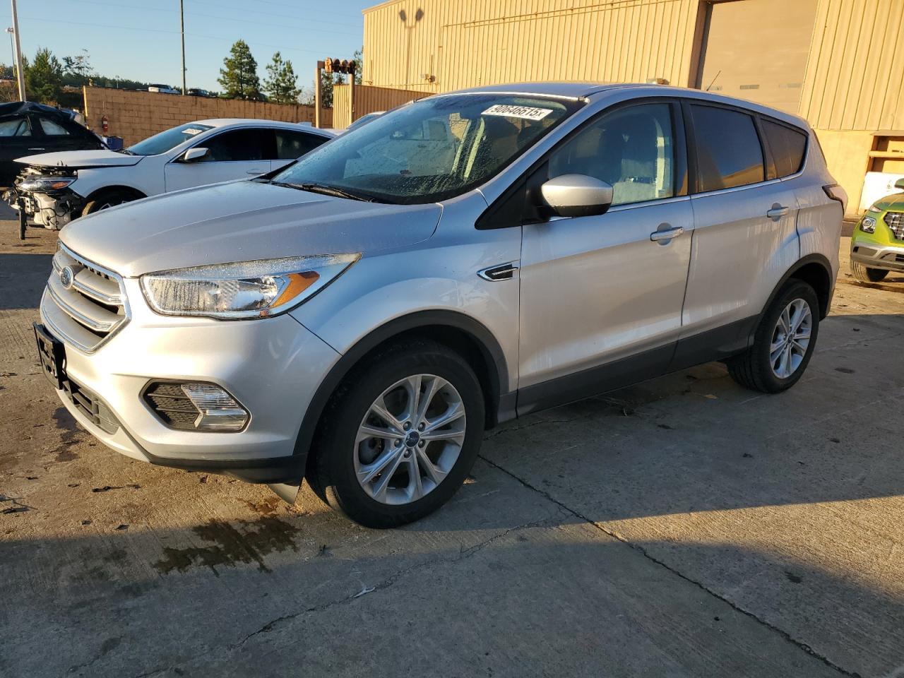 FORD ESCAPE SE
