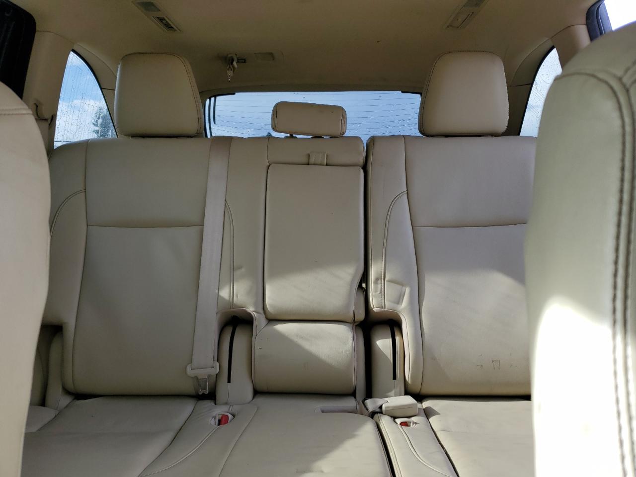 TOYOTA HIGHLANDER HYBRID