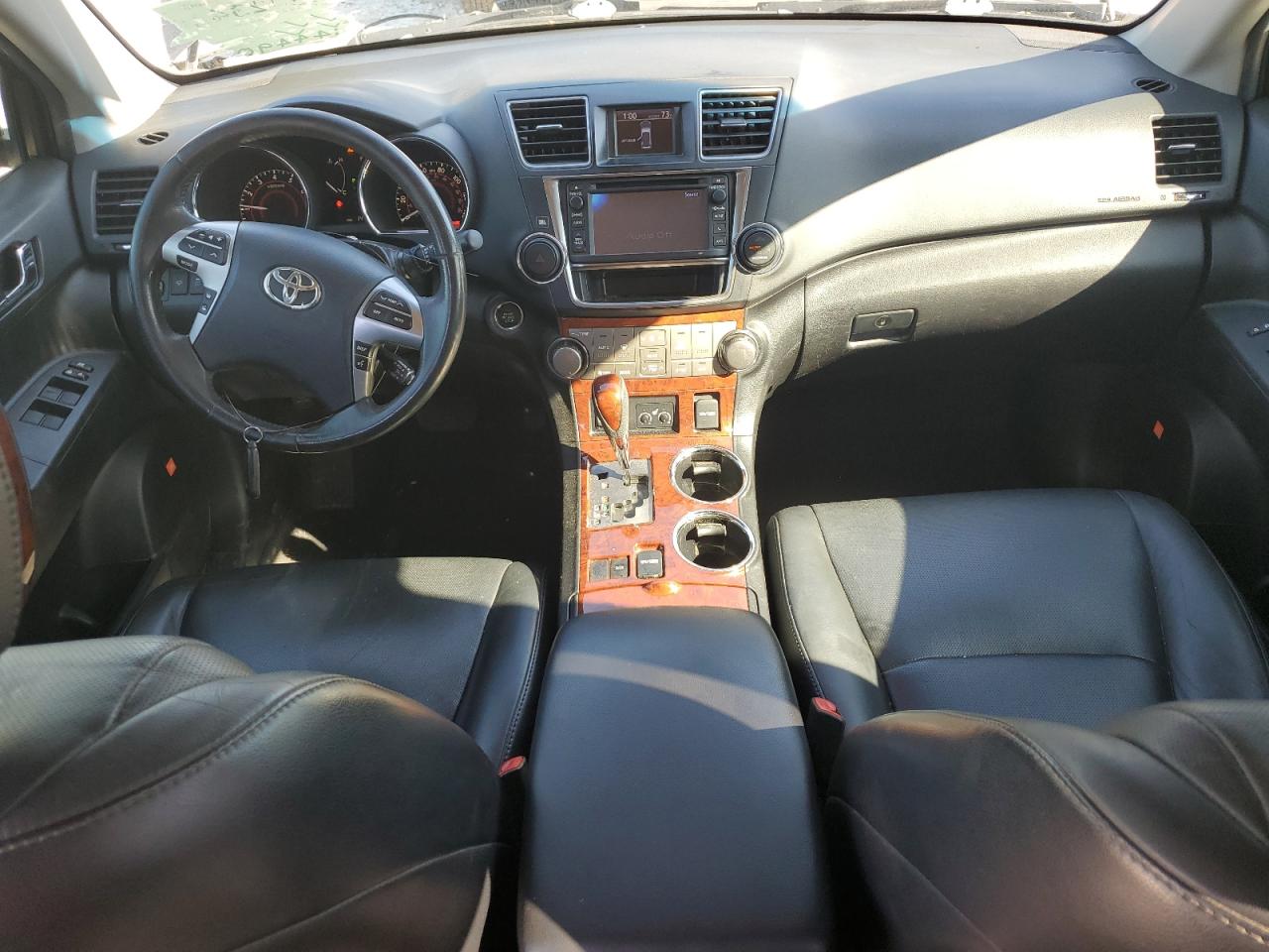 TOYOTA HIGHLANDER LIMITED