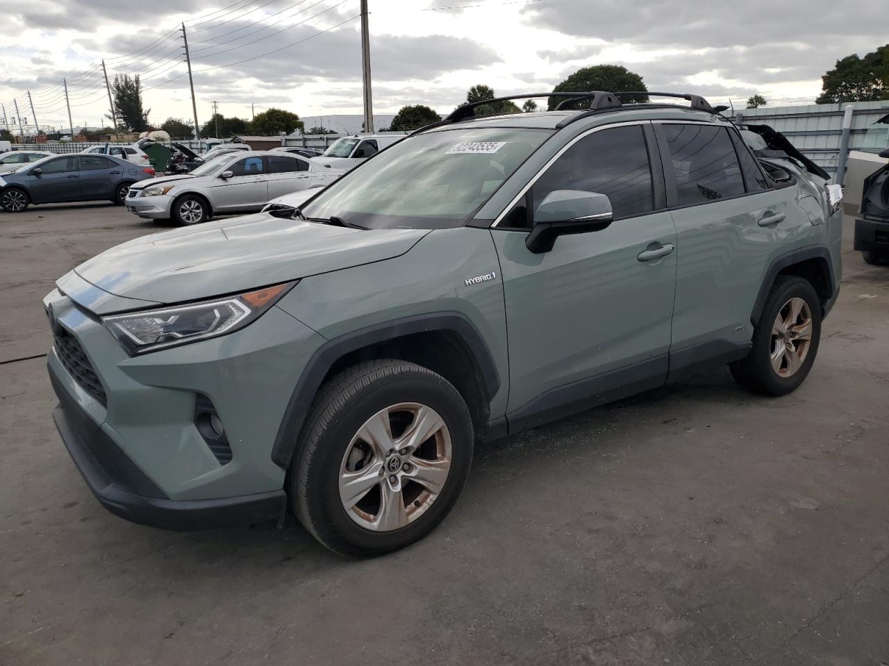 TOYOTA RAV4 XLE