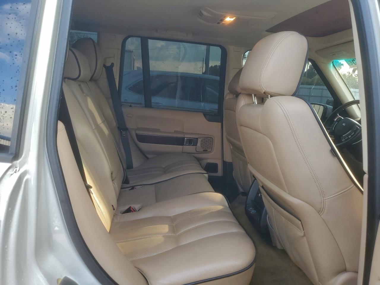 LAND ROVER RANGE ROVER HSE LUXURY