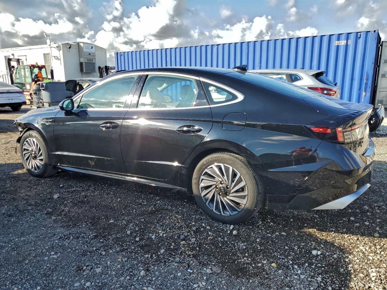 HYUNDAI SONATA HYBRID