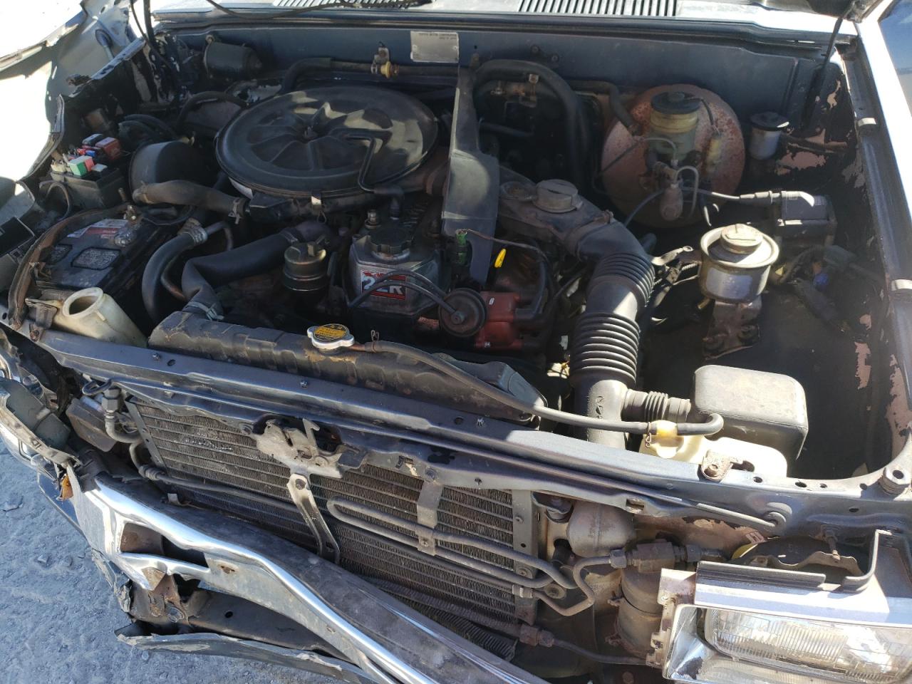 Lot #3308444278 1988 TOYOTA PICKUP 1/2