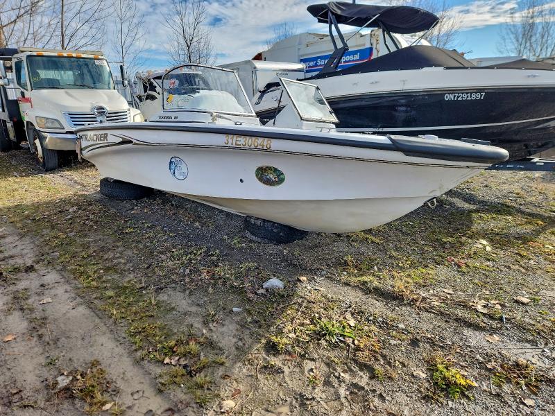 Global Auto Auctions: 2004 TRACKER BOAT