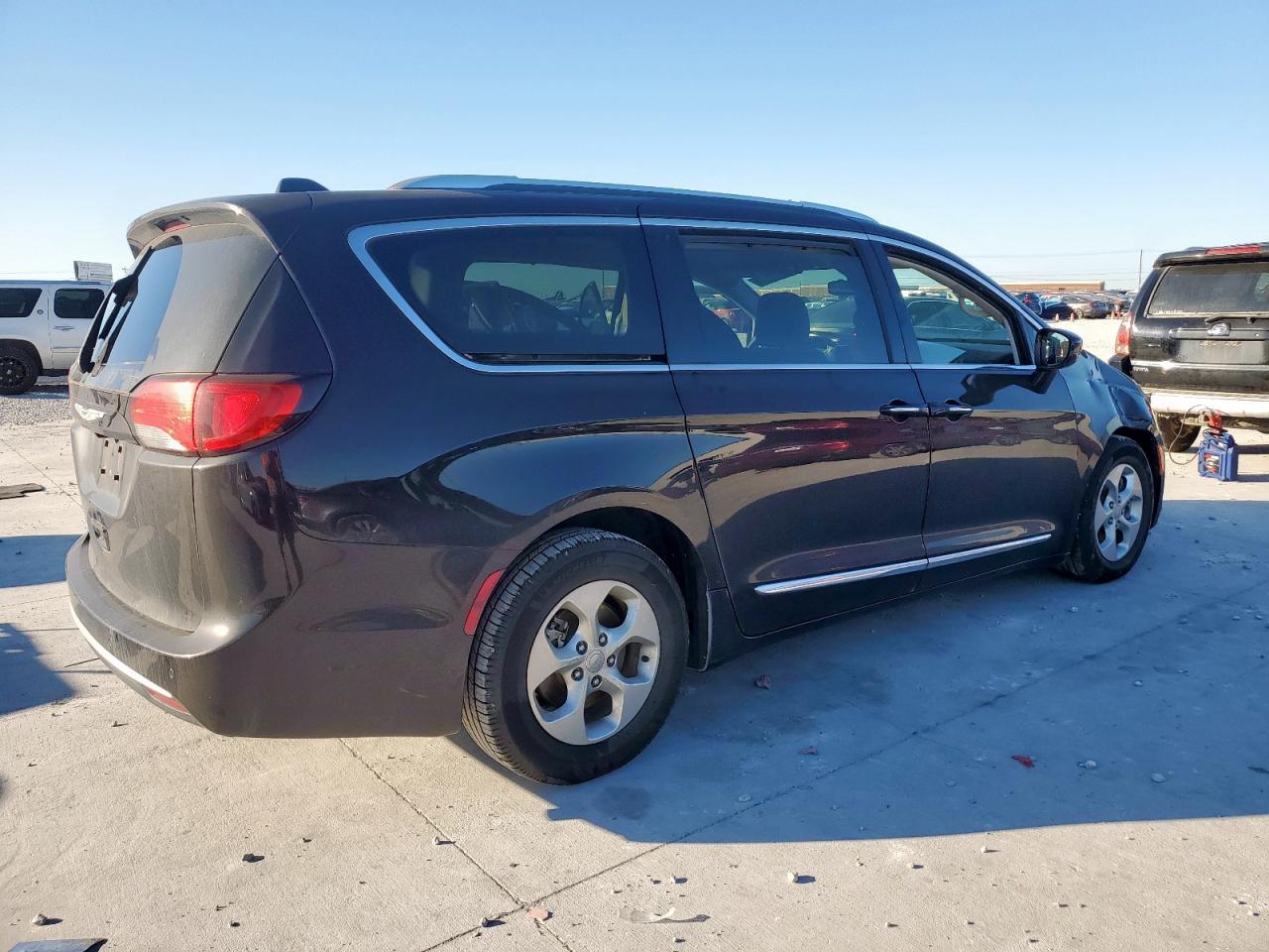 CHRYSLER PACIFICA TOURING L PLUS
