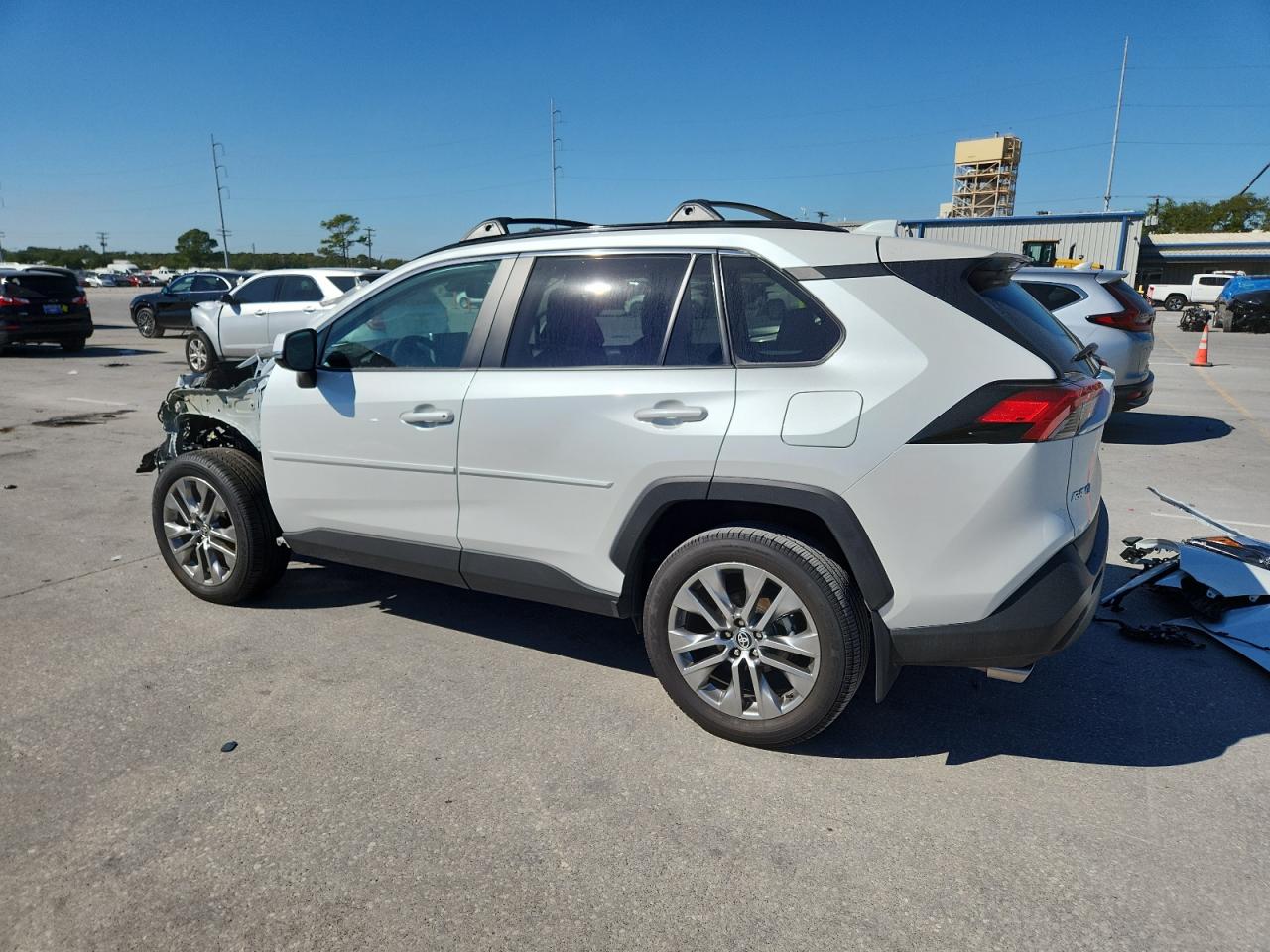 TOYOTA RAV4 XLE PREMIUM