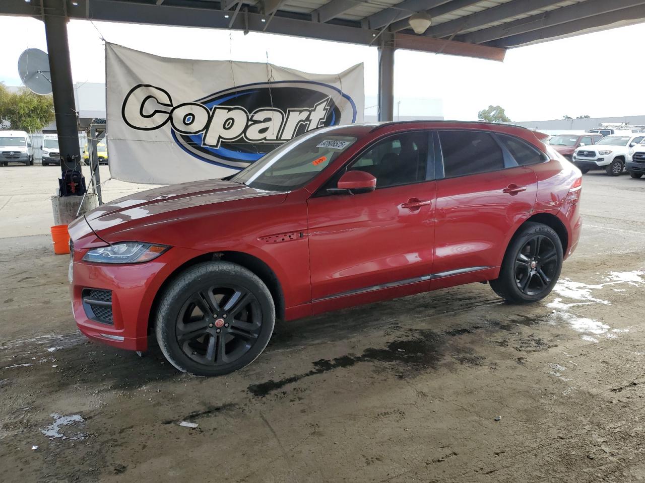 JAGUAR F-PACE R - SPORT