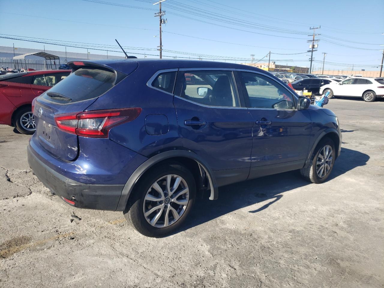 NISSAN ROGUE SPORT S
