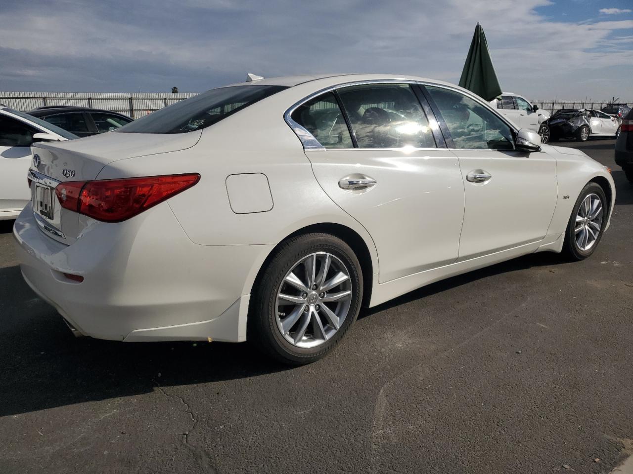 INFINITI Q50 PREMIUM