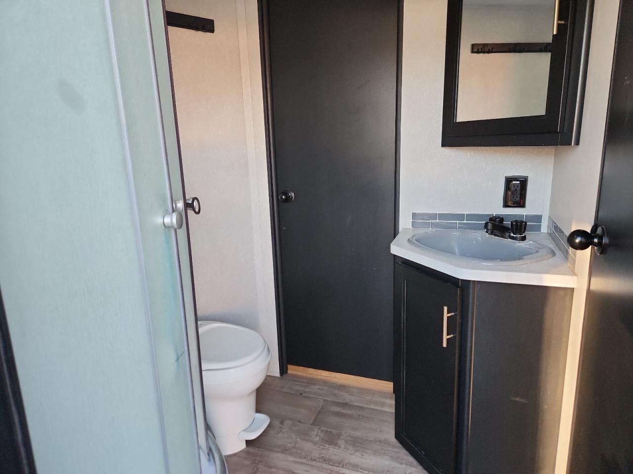 Lot #3302885934 2021 FOREST RIVER CHEROKEE 294GEBG