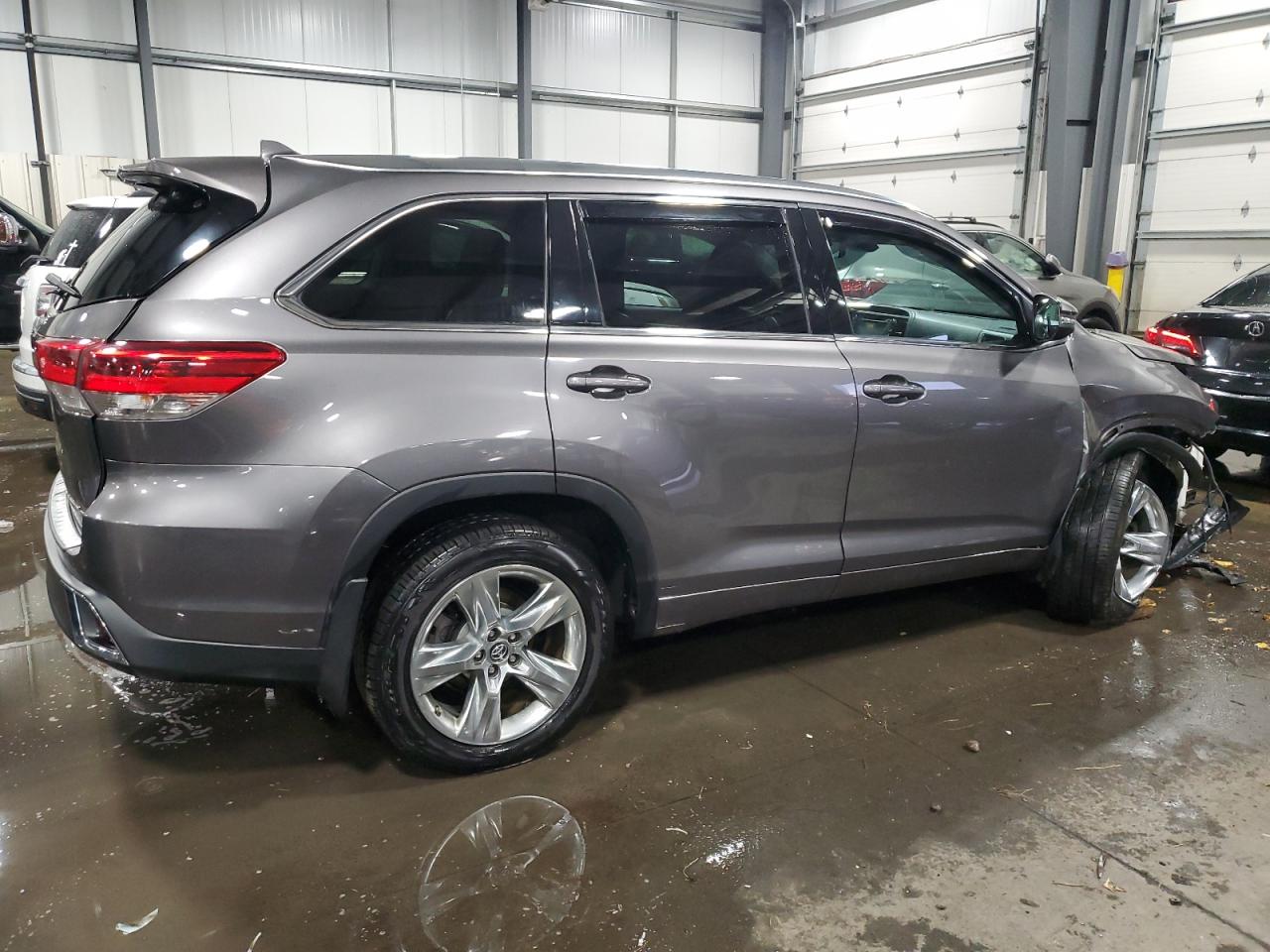 TOYOTA HIGHLANDER LIMITED