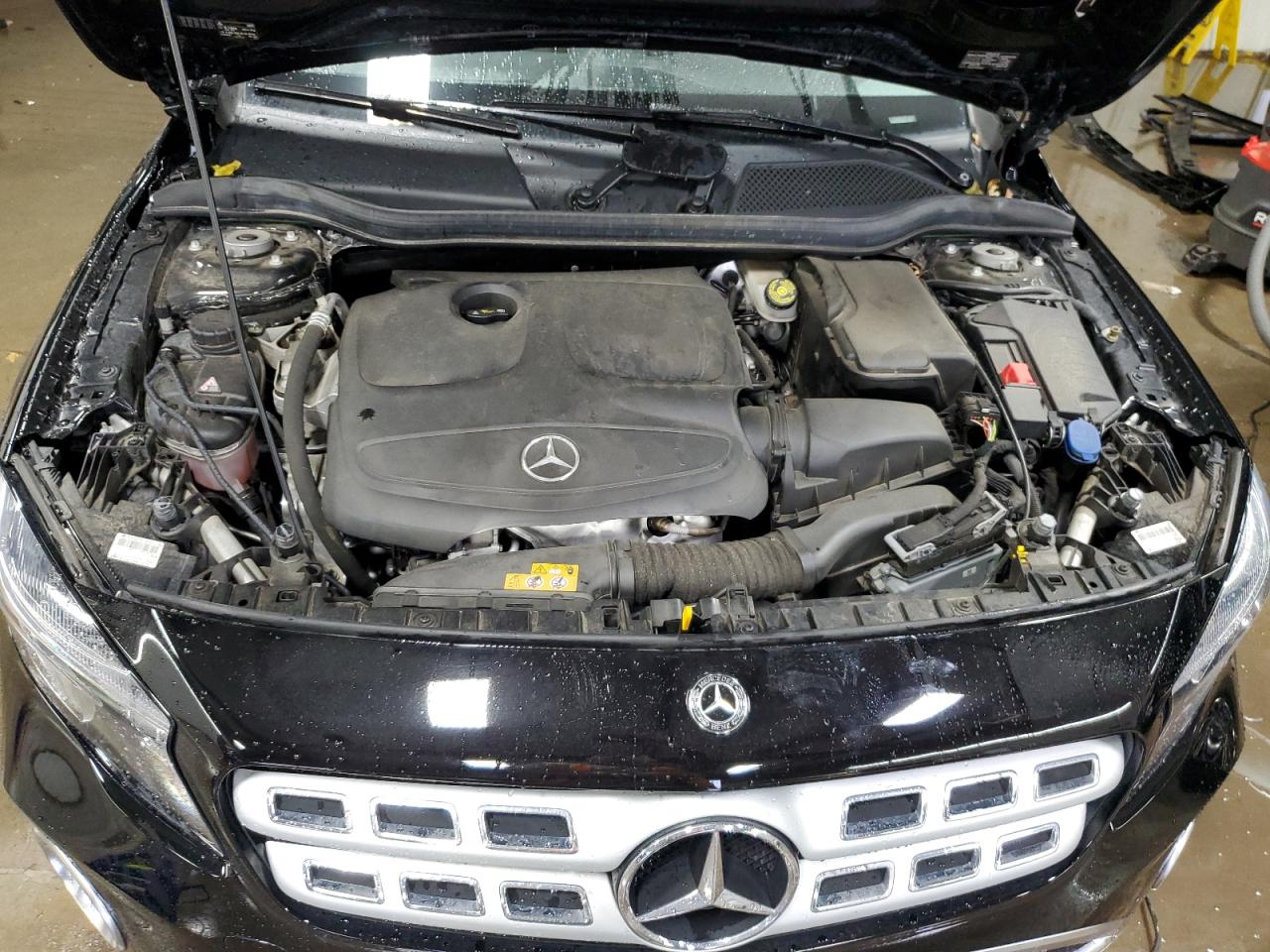 MERCEDES-BENZ GLA-CLASS 250