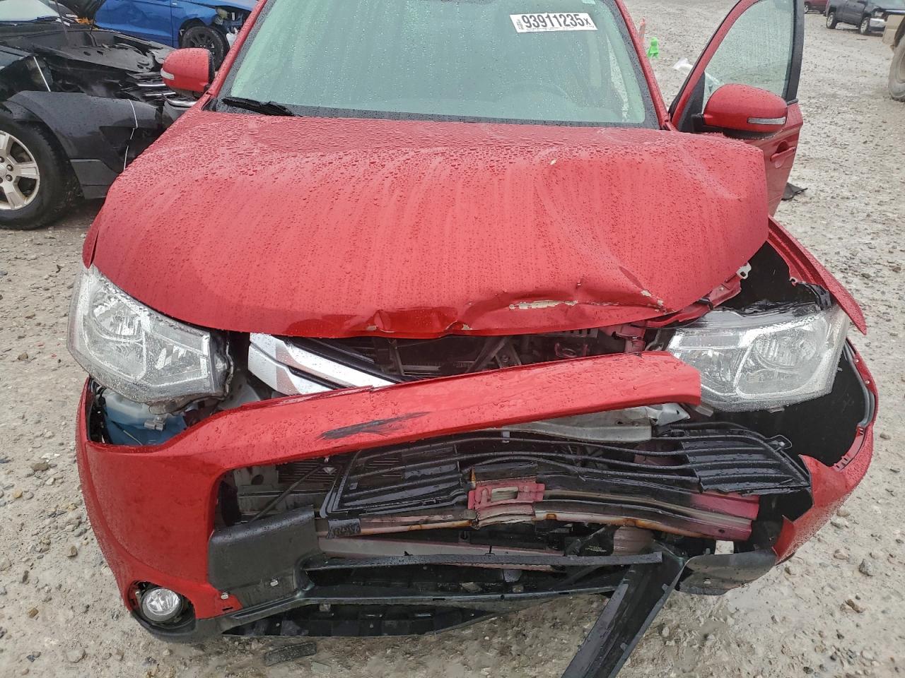 MITSUBISHI OUTLANDER SE