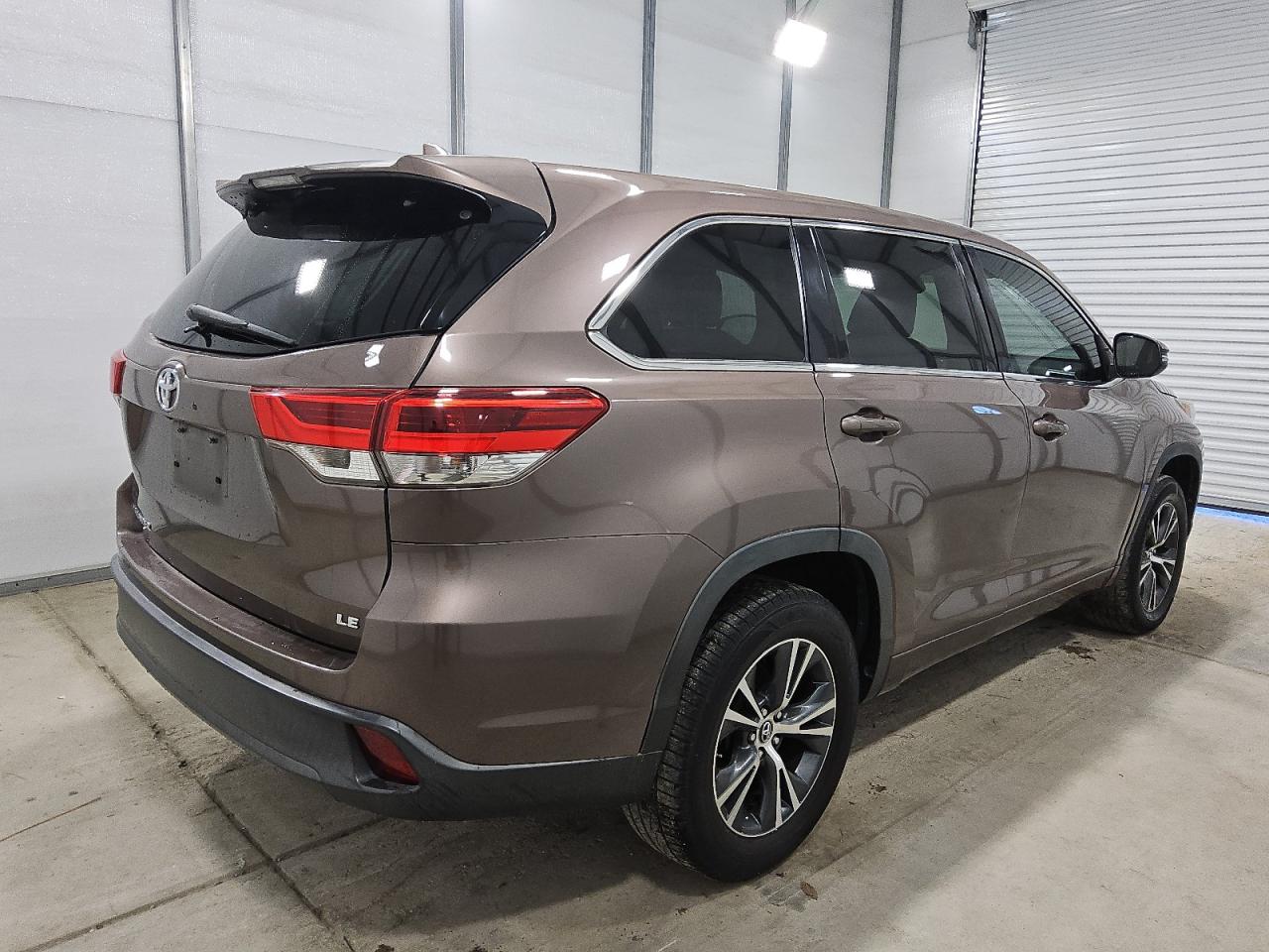 TOYOTA HIGHLANDER LE