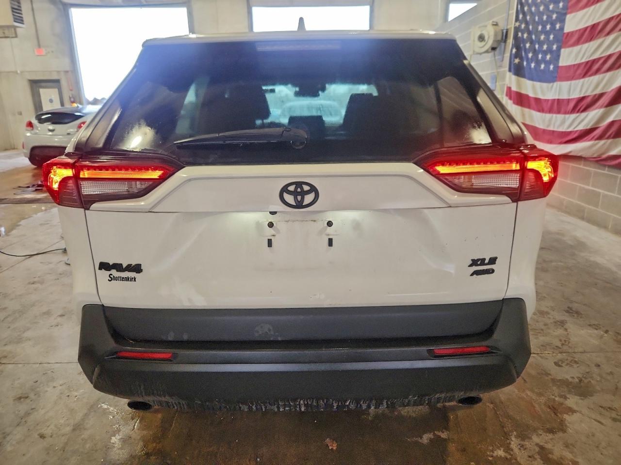 TOYOTA RAV4 XLE
