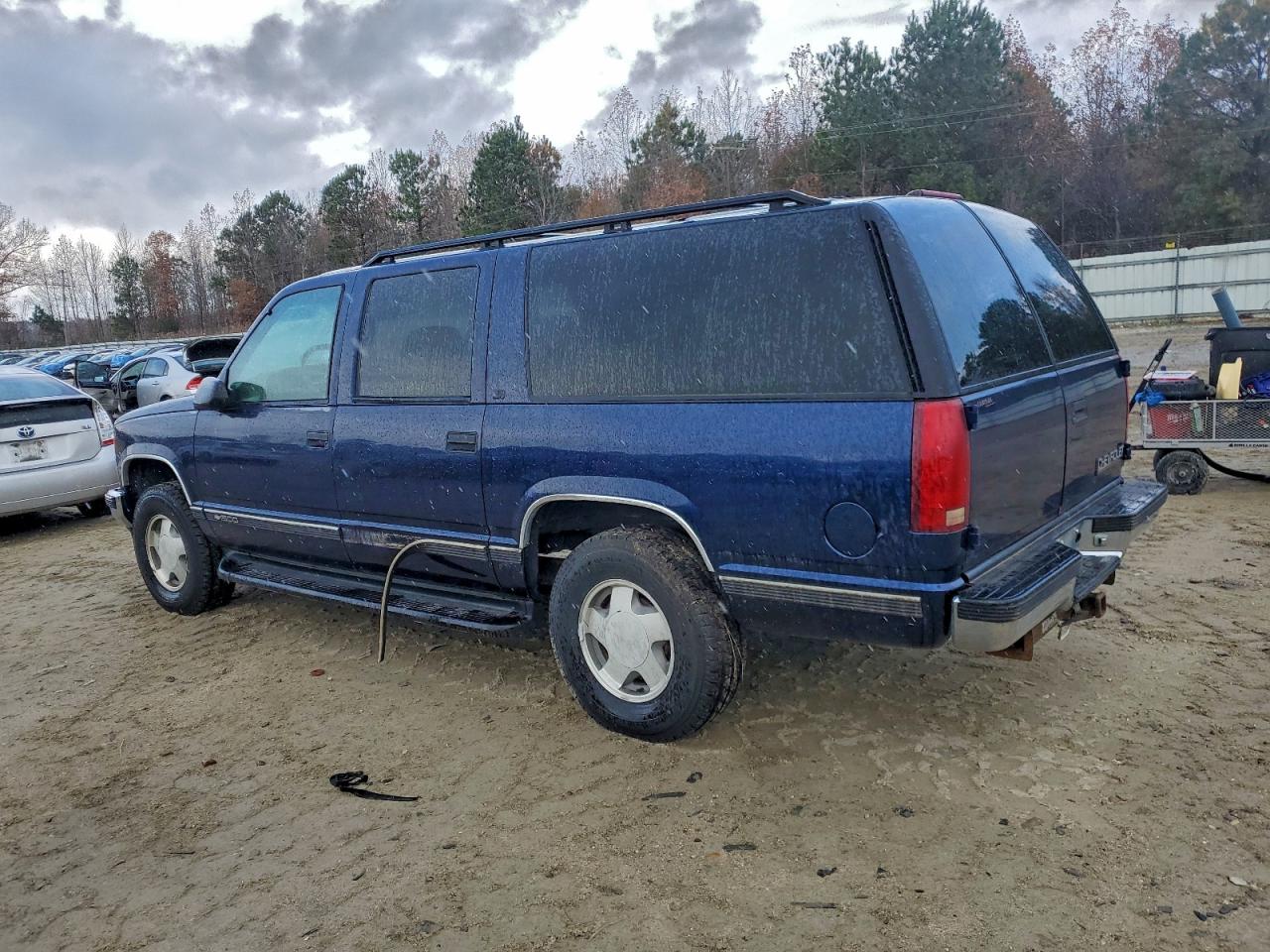 Lot #3302885906 1999 CHEVROLET SUBURBAN K