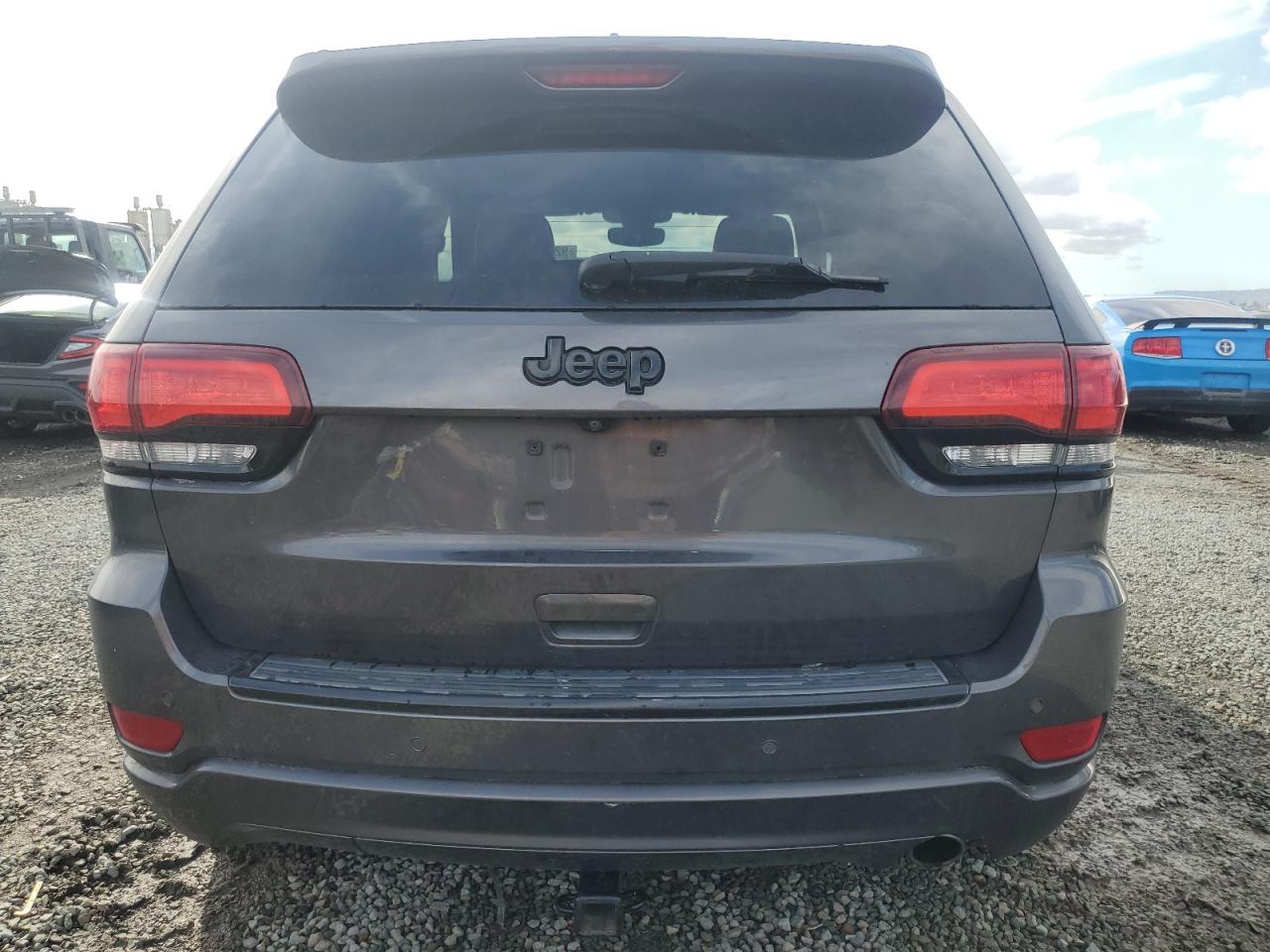 JEEP GRAND CHEROKEE LAREDO