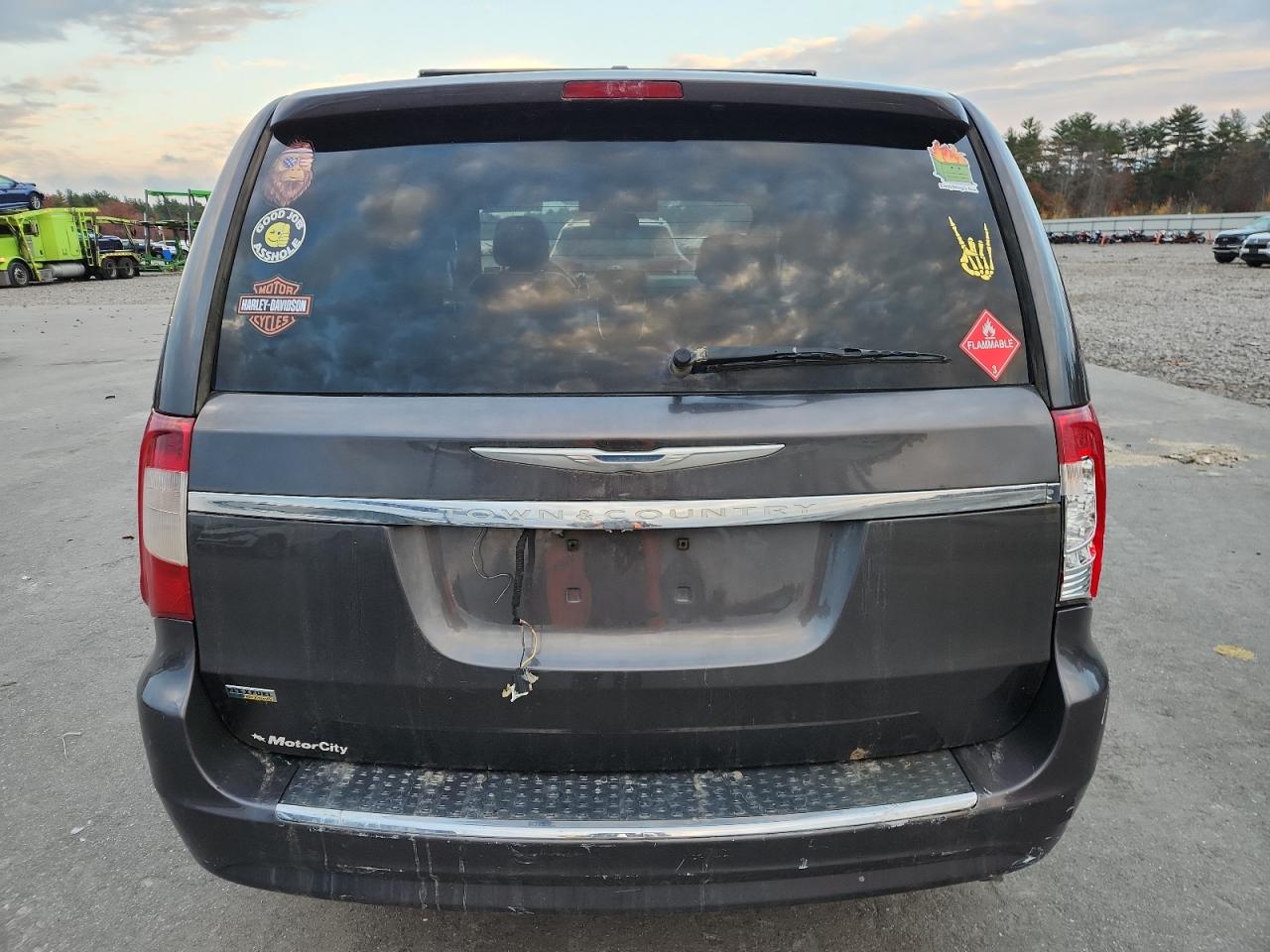 CHRYSLER TOWN & COUNTRY TOURING