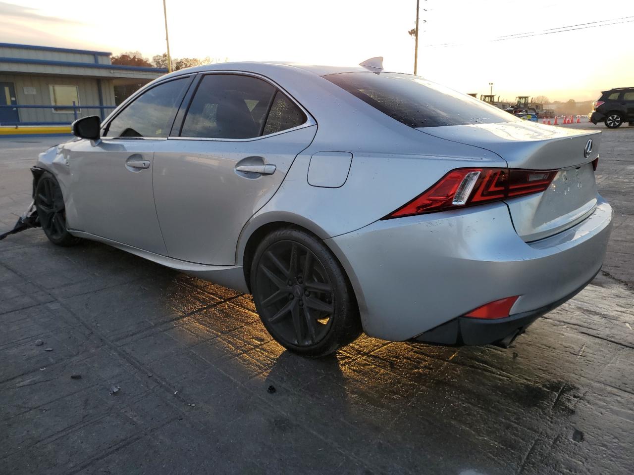 LEXUS IS 200T